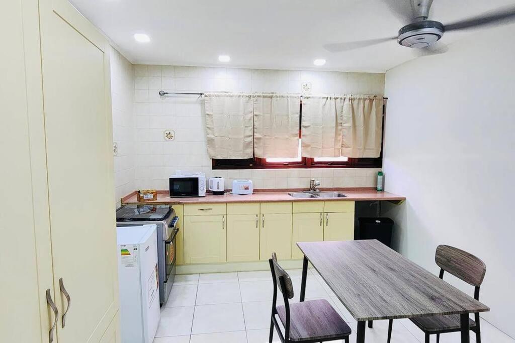 Vibrant Studio Near The Beach Jan Thiel エクステリア 写真